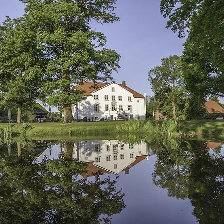 Hotel & Gaestehaus Gut Kaden Alveslohe Exterior photo